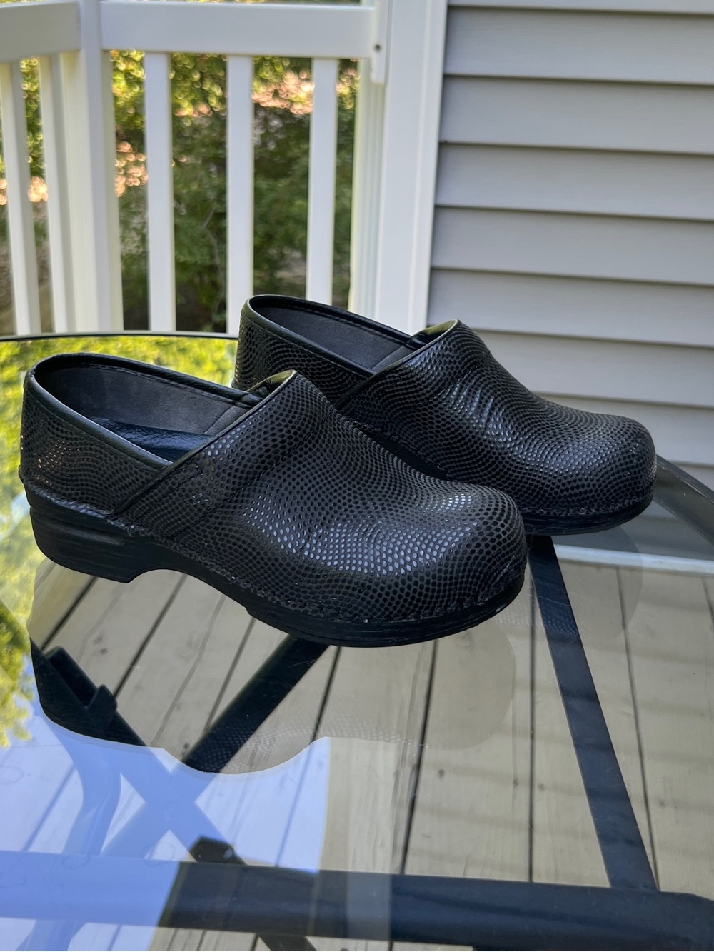 Dansko XP Professional Clogs EU 37 Black Snake Print Slip Resistant Shoes
